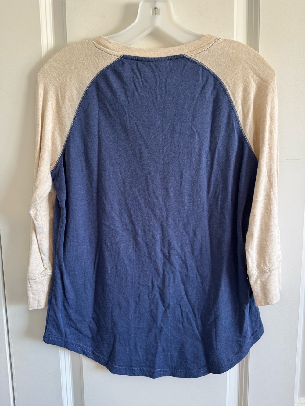 Ariat Blue Raglan 3/4 Sleeve Tee with Cream Sleeves - Picture 5 of 5